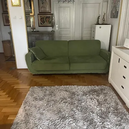 Ilas Apartment